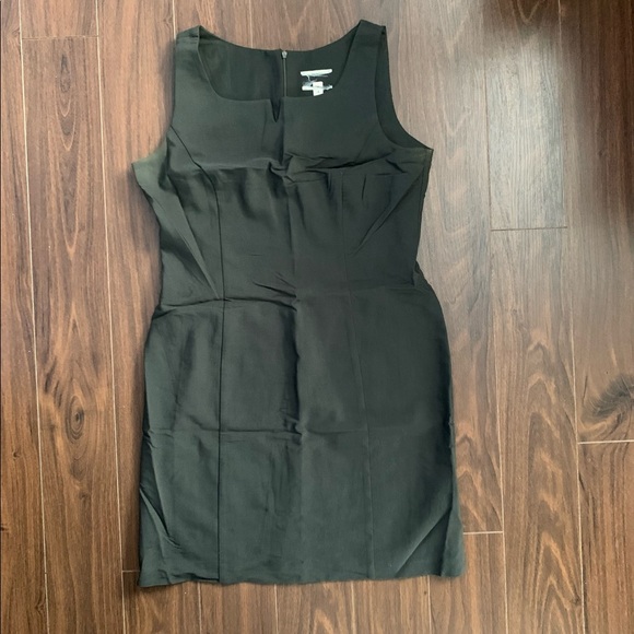 Dress - Picture 1 of 5